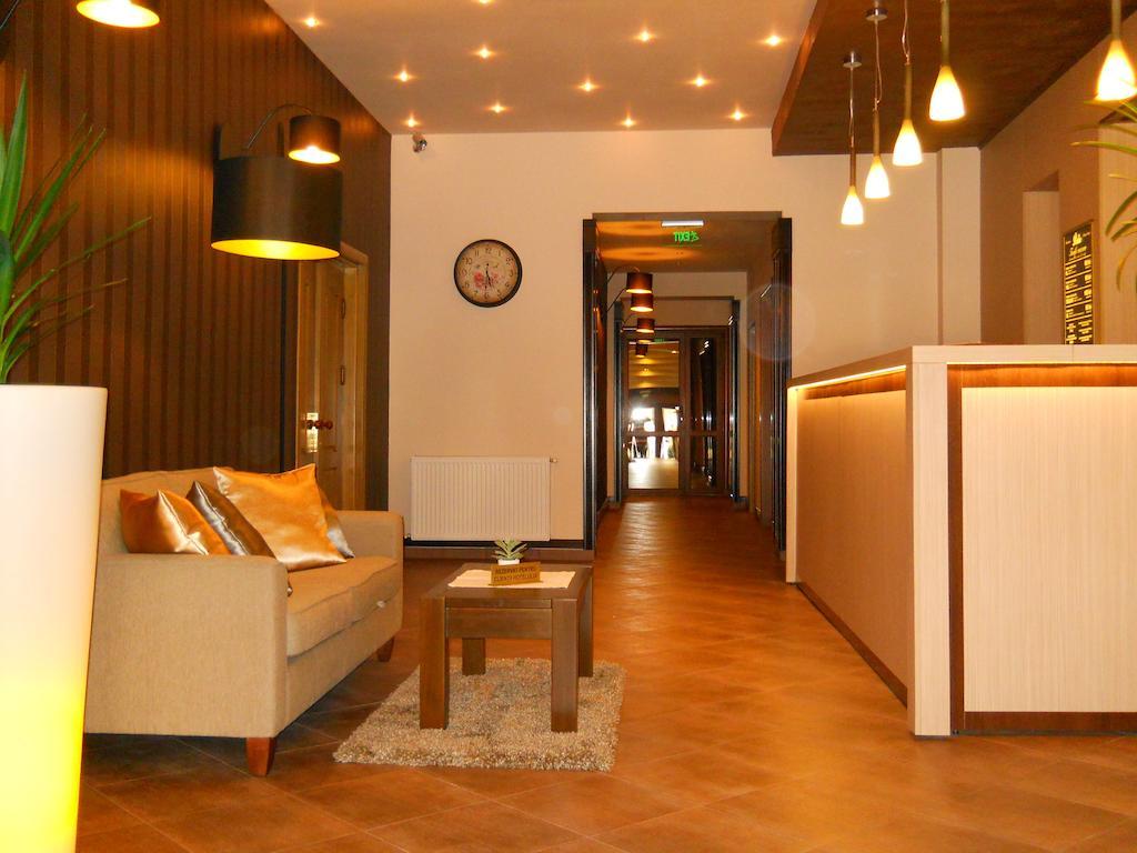Pensiunea Lido เปียตราเนียมซ์ ภายนอก รูปภาพ